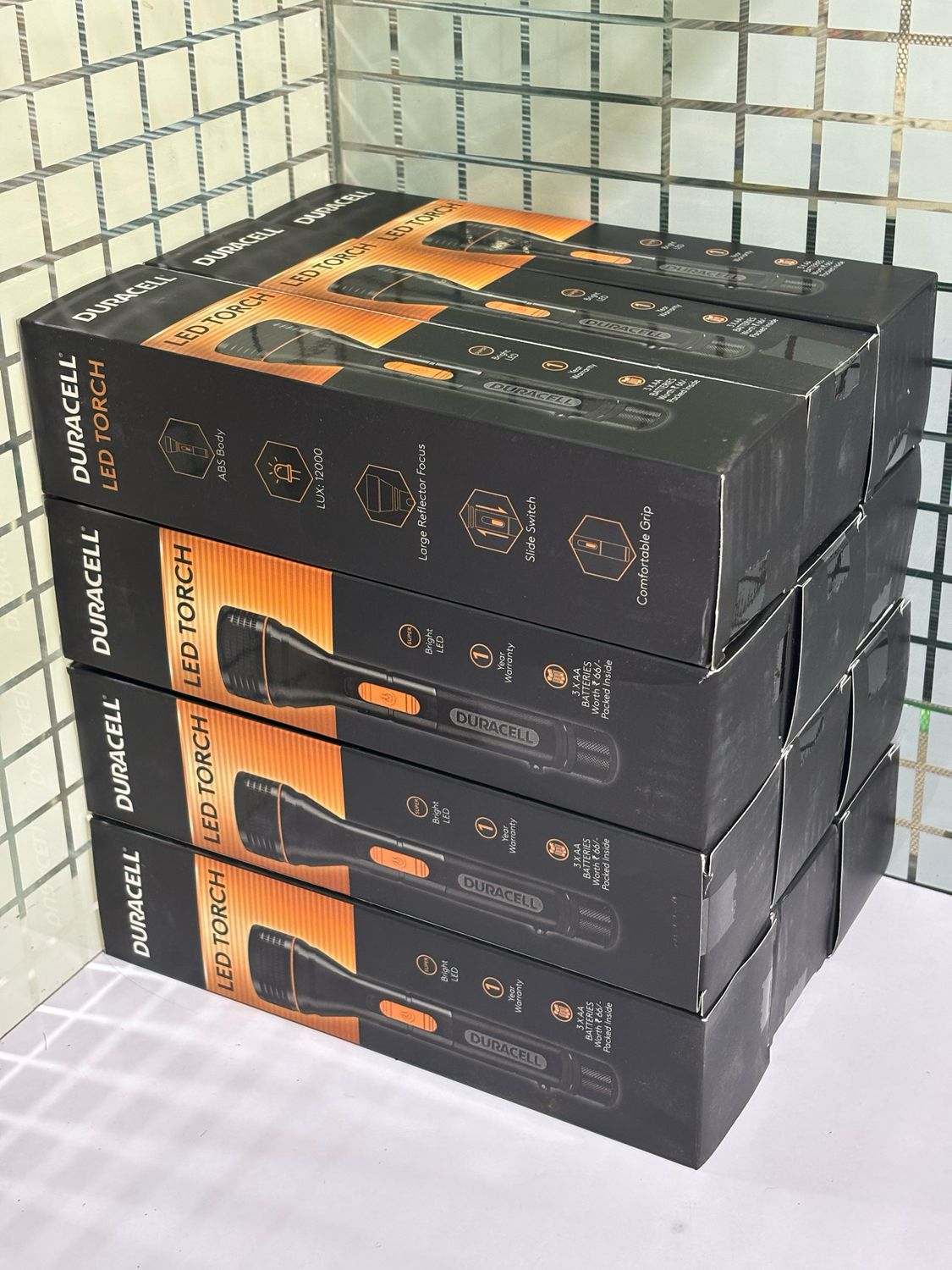 Duracell LED Torch Light (AA/3-Batteries)