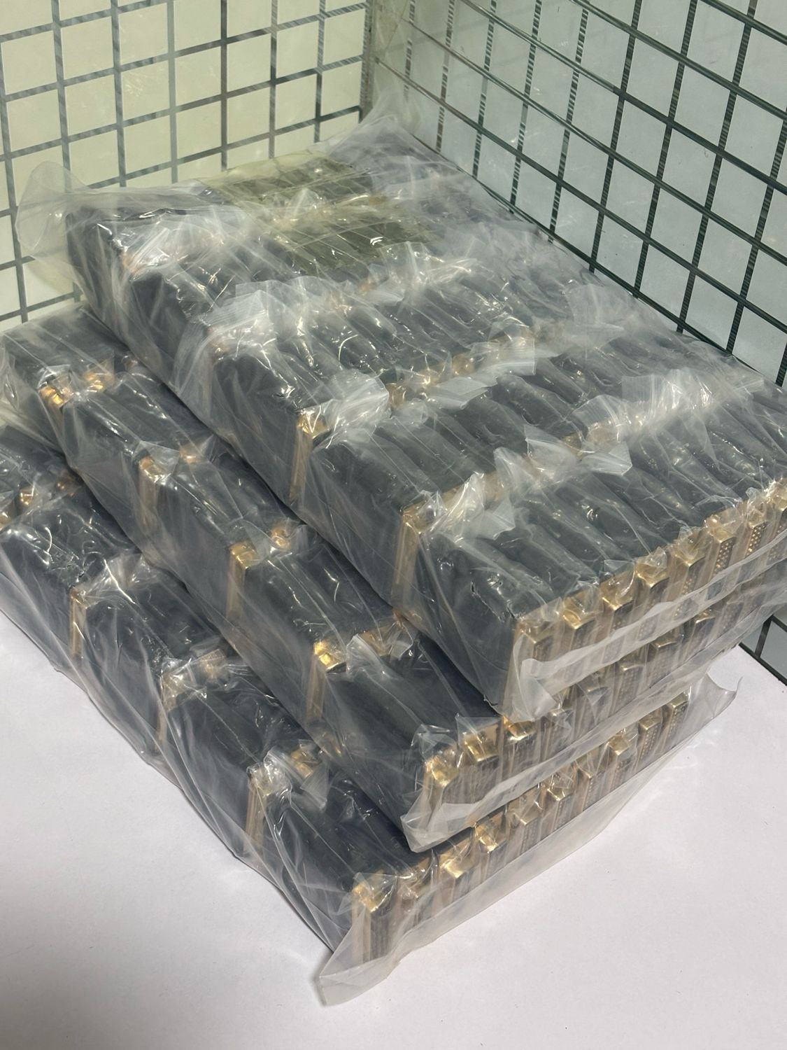 DVI To HDMI Converter (24+1) Pin DVI To HDMI Converter (24+1) Pin