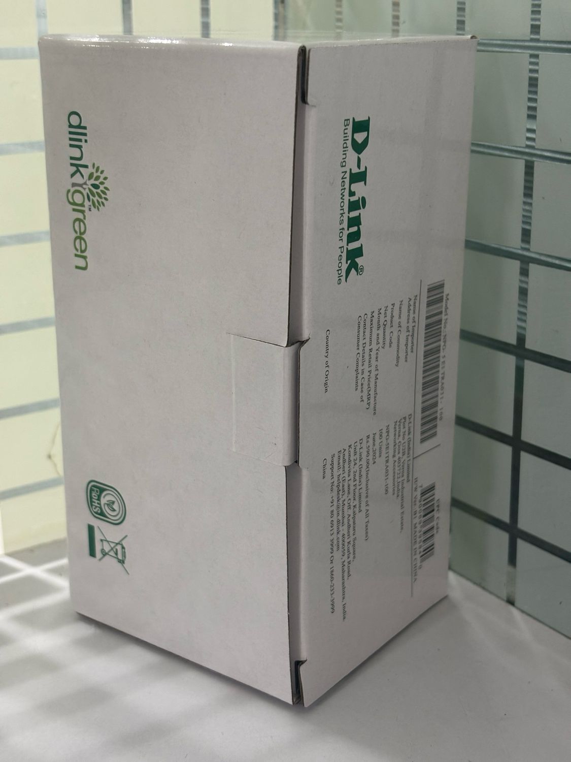 D-Link RJ 45 Cat-5 Connector, 100 nos D-Link RJ 45 Cat-5 Connector, 100 nos