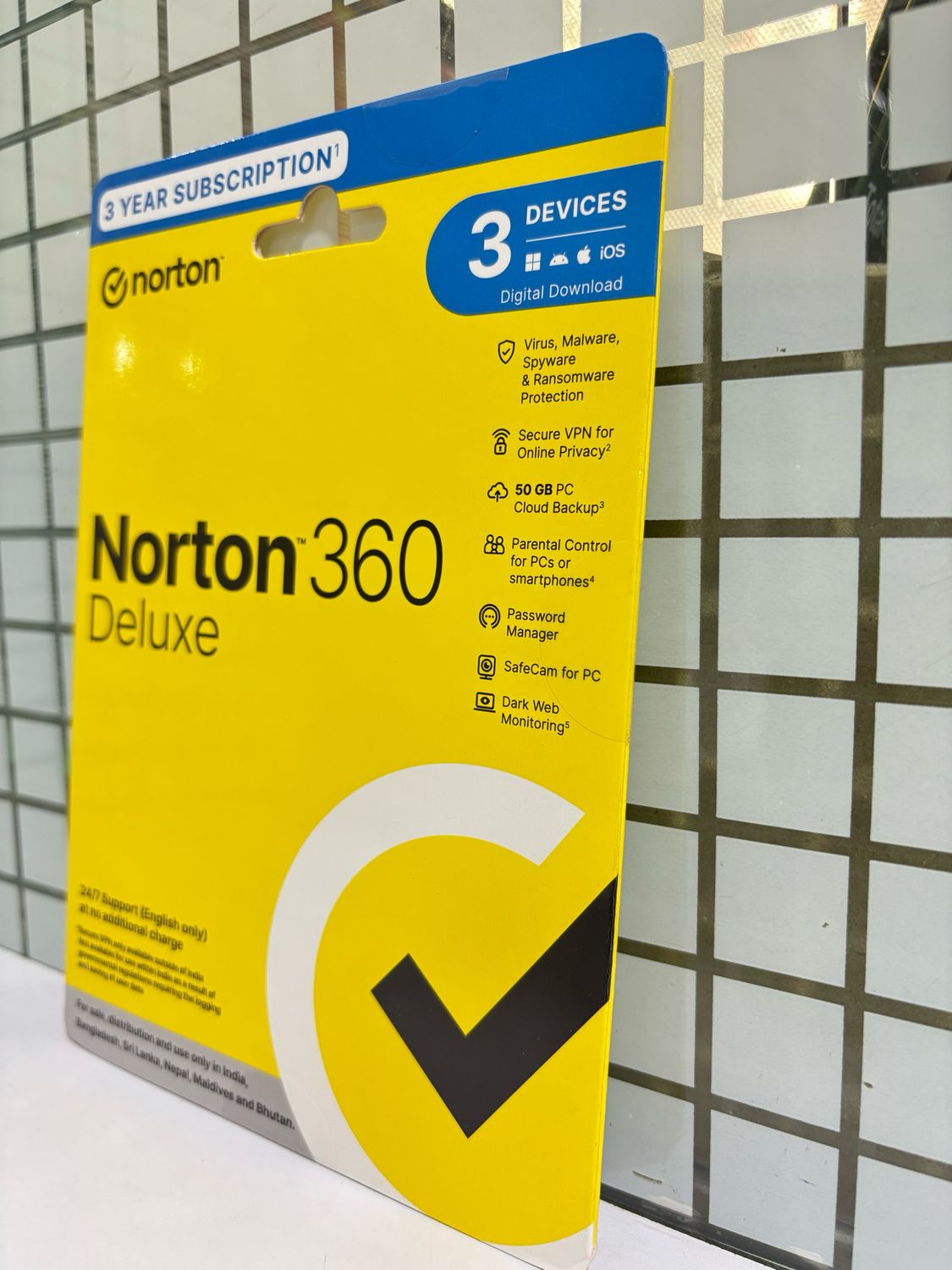 New, 3 User, 3 Year, Norton 360 Deluxe Total Security New, 3 User, 3 Year, Norton 360 Deluxe Total Security
