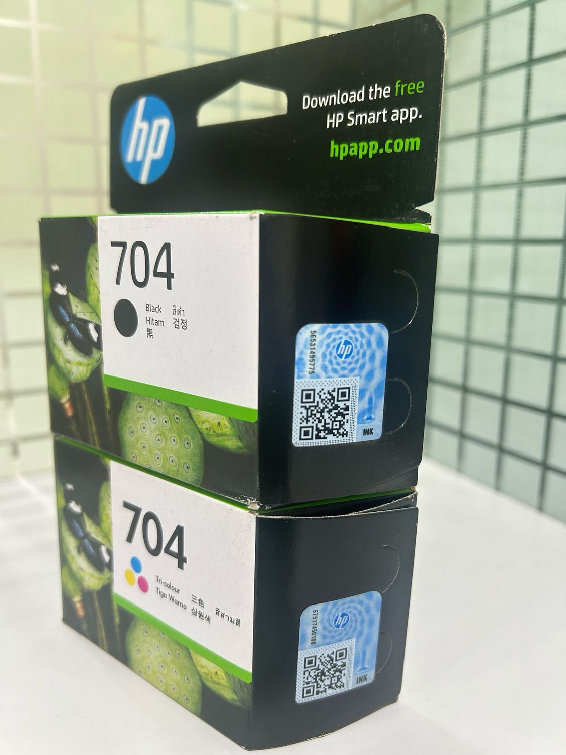 HP 704 Black & Tri-Color Ink Cartridge (Combo Pack) HP 704 Black & Tri-Color Ink Cartridge (Combo Pack)