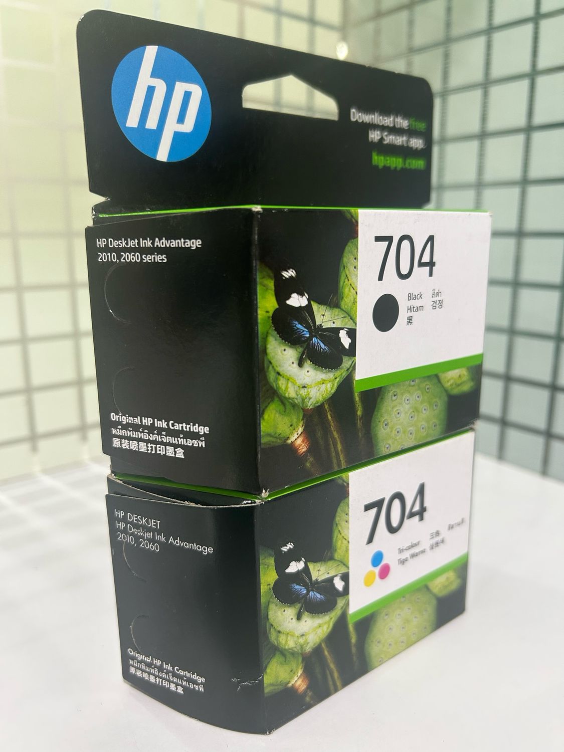HP 704 Black & Tri-Color Ink Cartridge (Combo Pack) HP 704 Black & Tri-Color Ink Cartridge (Combo Pack)