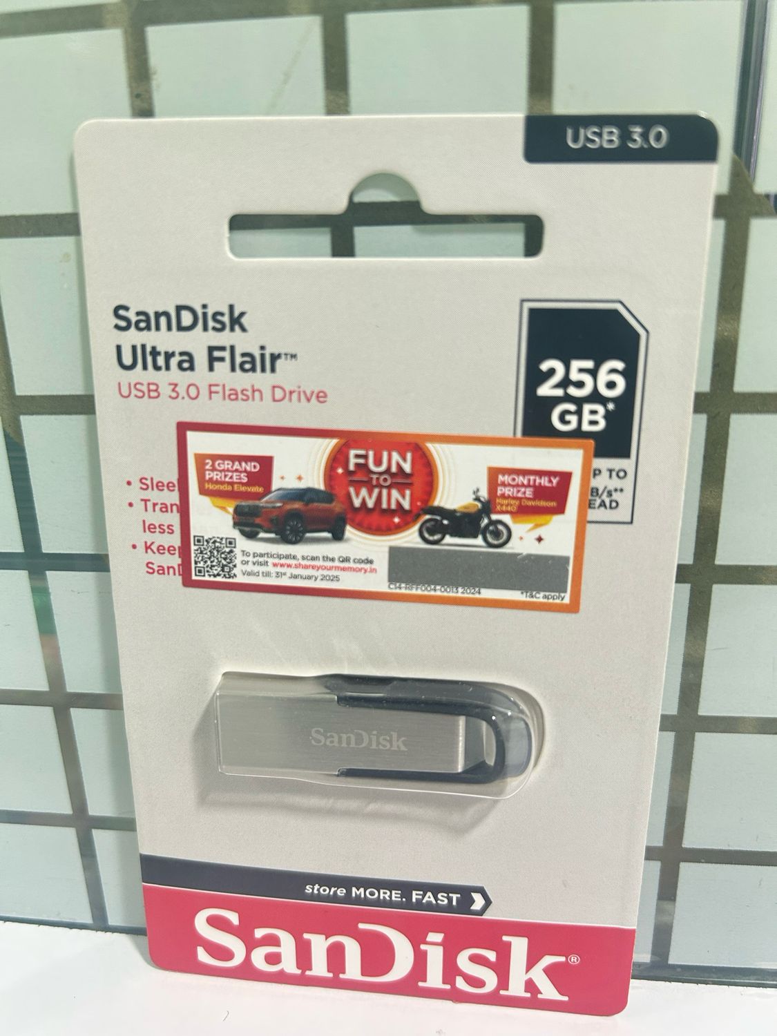 SanDisk 256GB Ultra Flair 3.0 USB Flash Drive