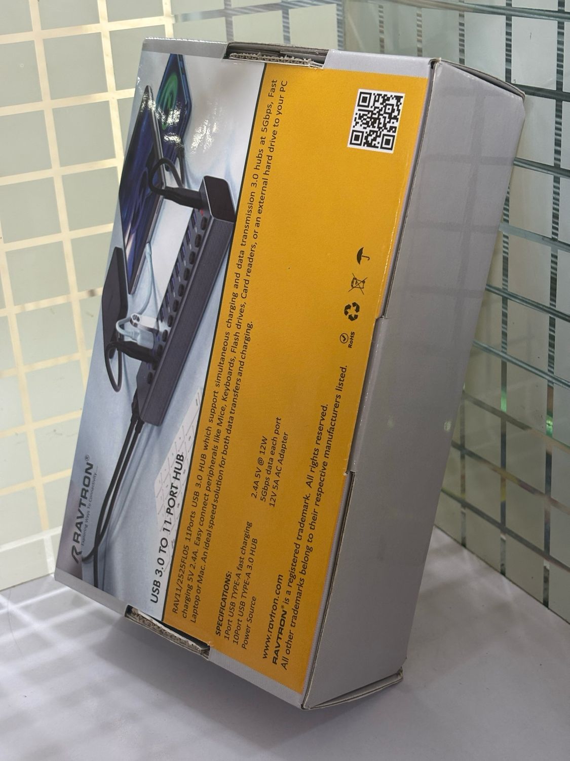 Ravtron 11-port usb 3.0 hub with individual power switches