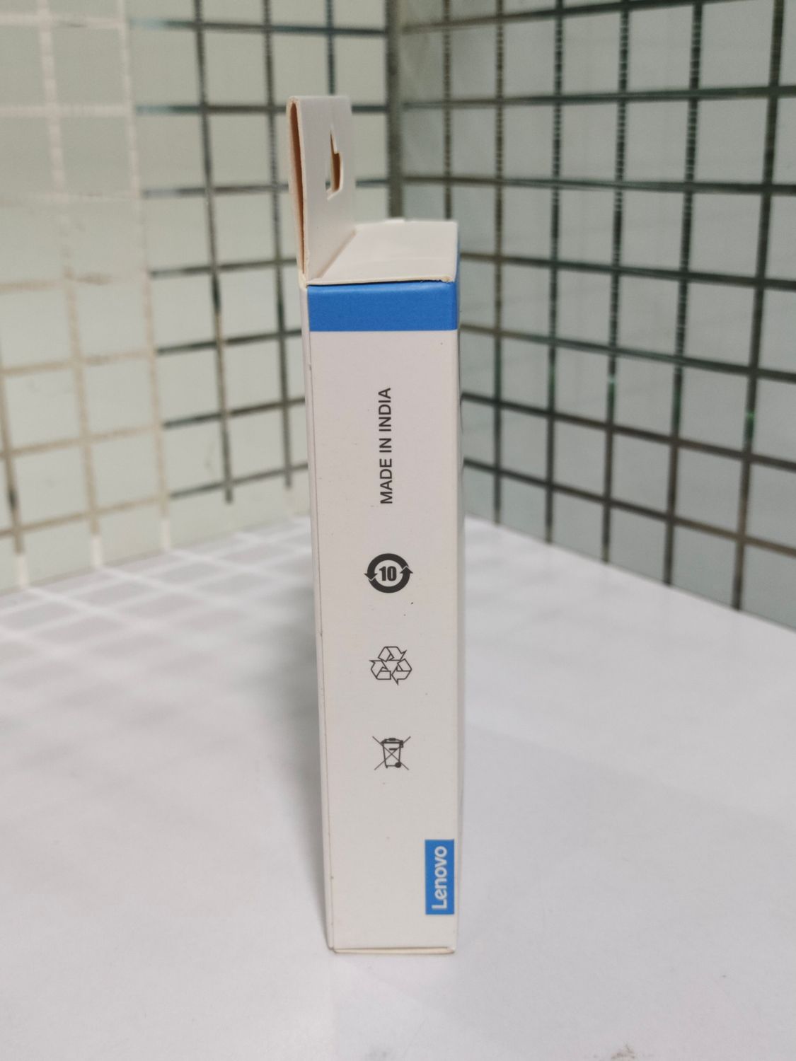 Lenovo 1.2mtr Type-C to Type-C Cable (C300CC) Lenovo 1.2mtr Type-C to Type-C Cable (C300CC)