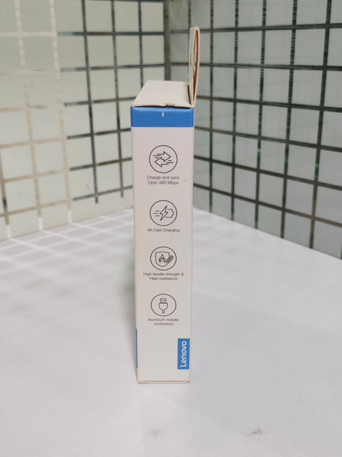 Lenovo 1.2mtr Type-C to Type-C Cable (C300CC) Lenovo 1.2mtr Type-C to Type-C Cable (C300CC)