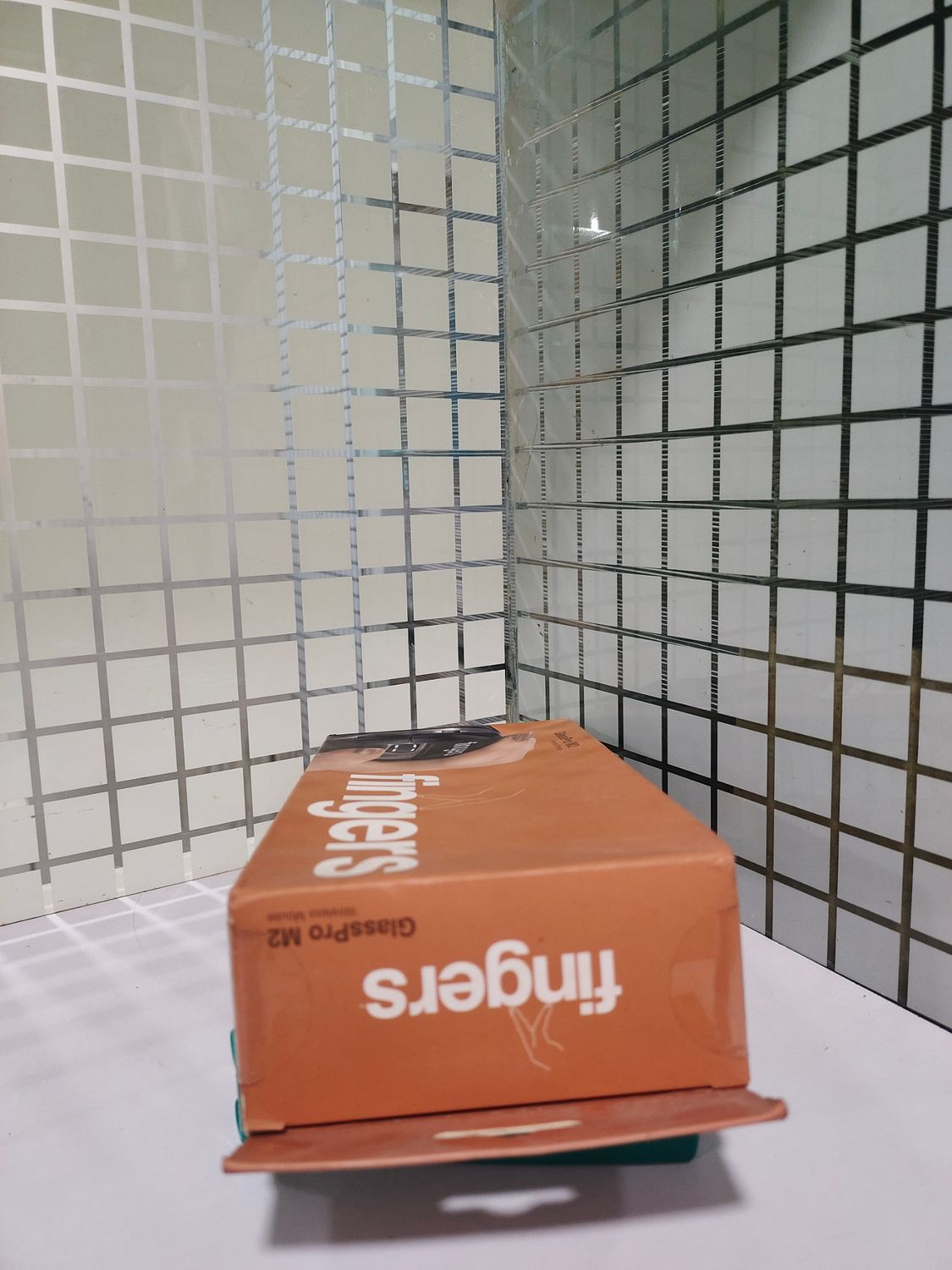 Fingers GlassPro M2 Wireless 2.4GHz Mouse with USB Receiver Fingers GlassPro M2 Wireless 2.4GHz Mouse with USB Receiver