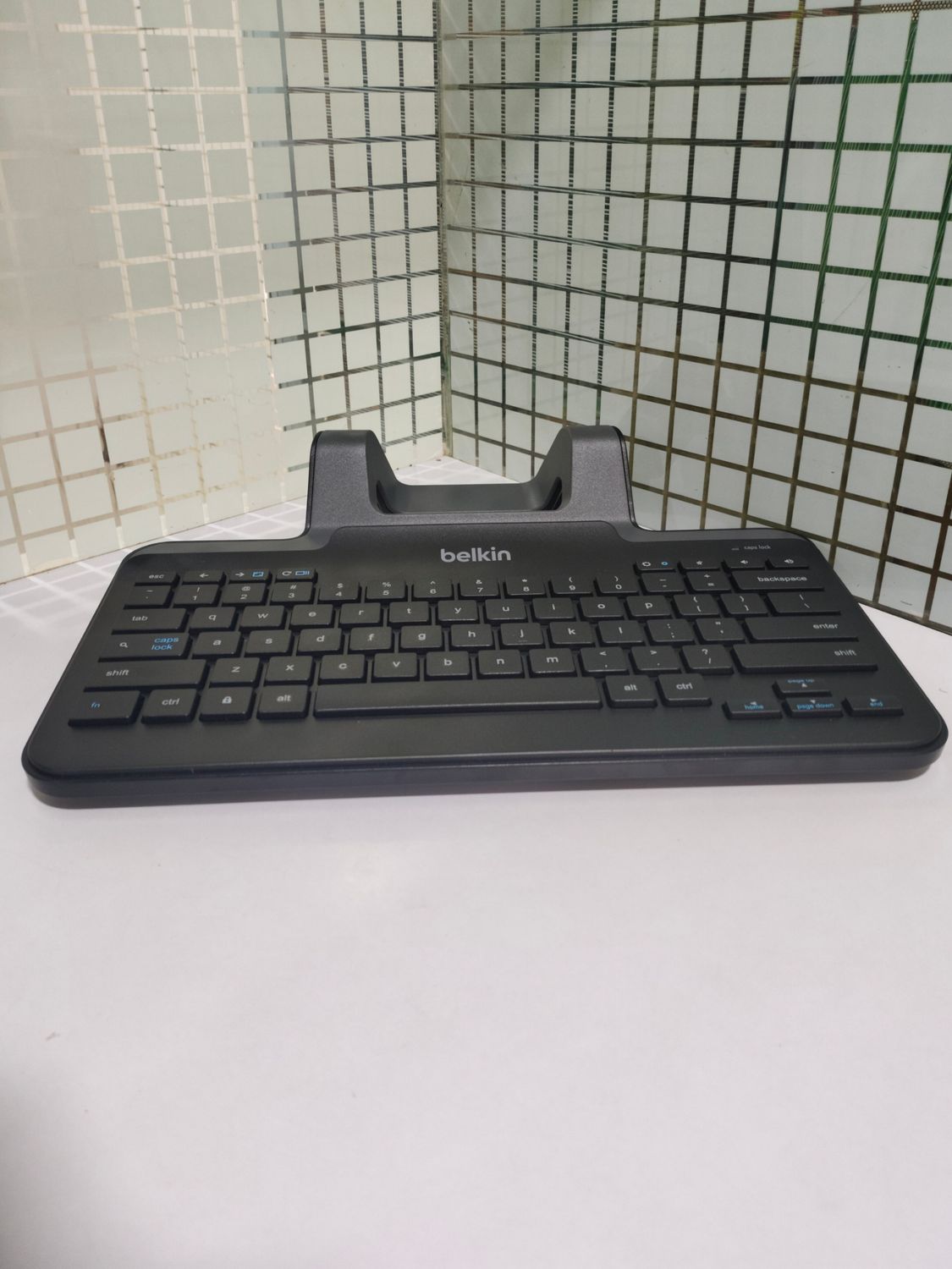 Wired Tablet Keyboard with Stand with USB-C Connector