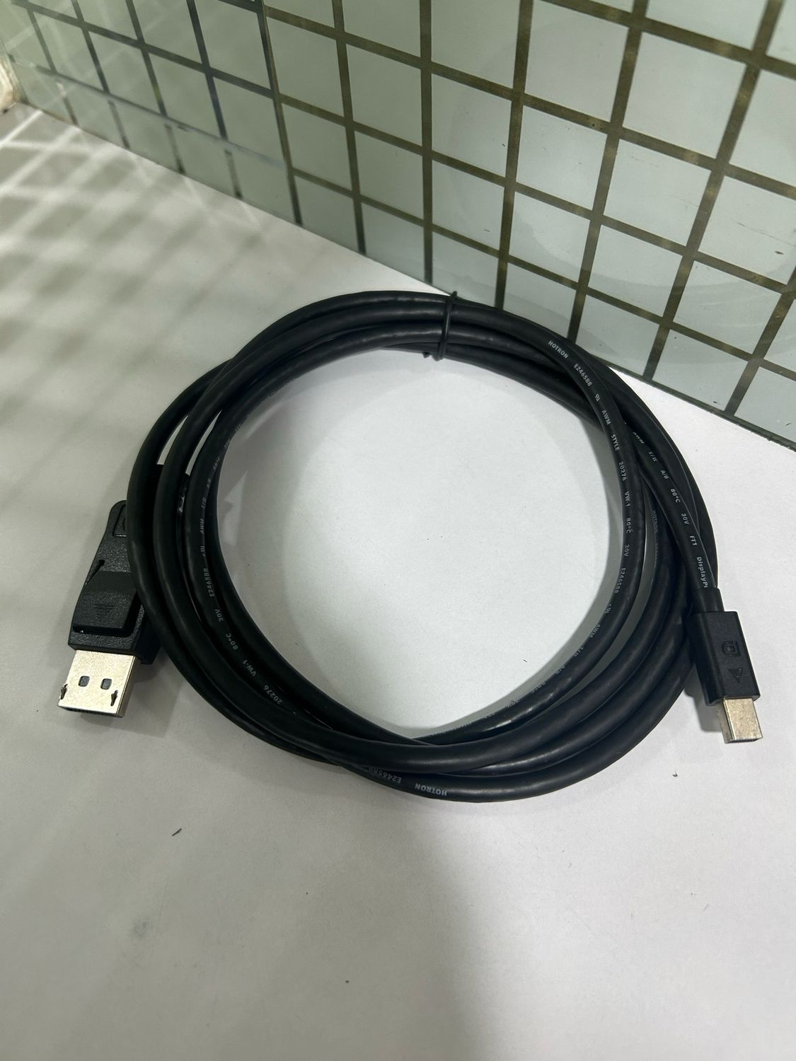 1.8mtr Mini DisplayPort to DisplayPort Cable 1.8mtr Mini DisplayPort to DisplayPort Cable