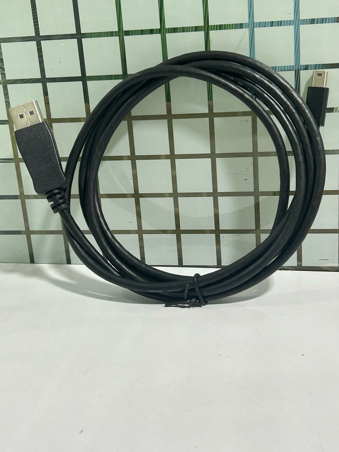 1.8mtr Mini DisplayPort to DisplayPort Cable 1.8mtr Mini DisplayPort to DisplayPort Cable