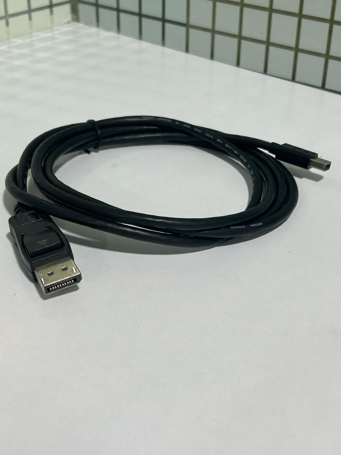 1.8mtr Mini DisplayPort to DisplayPort Cable 1.8mtr Mini DisplayPort to DisplayPort Cable
