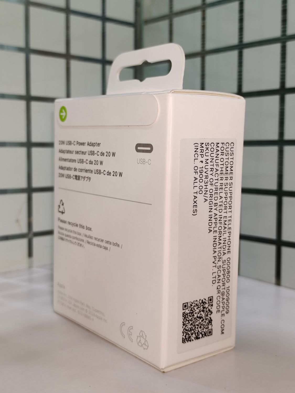 New, Apple 20W USB-C Power Adapter