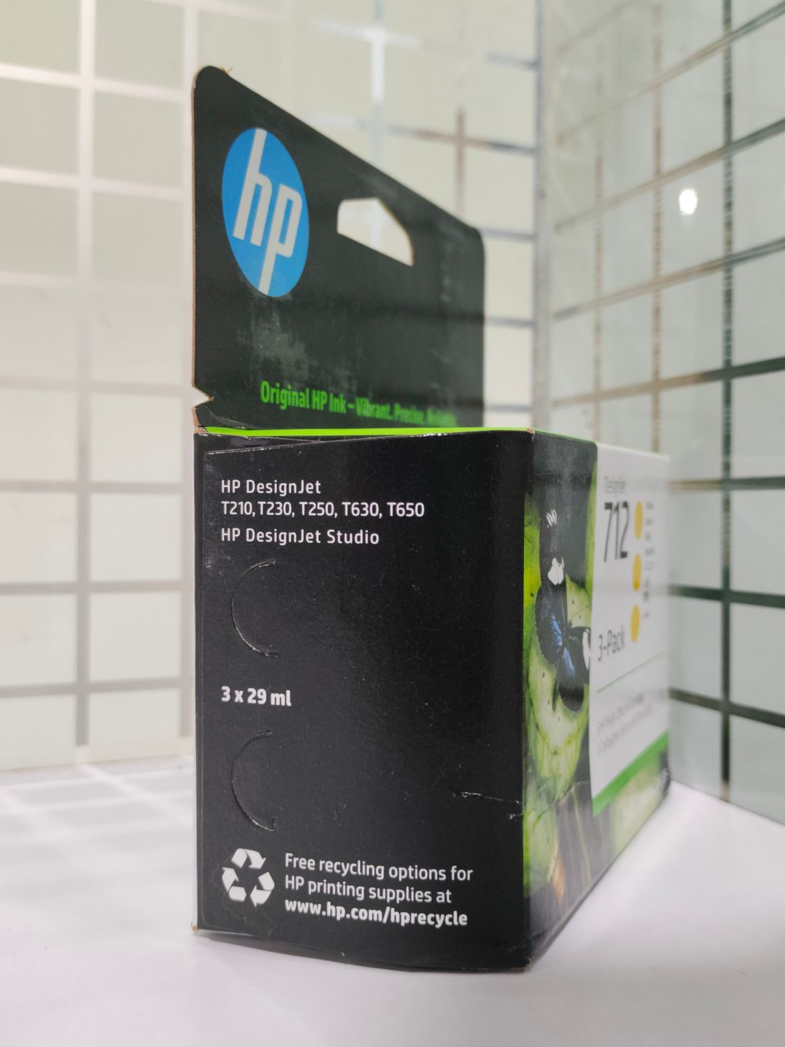 HP DesignJet 712 3-pack Yellow Ink (T210, T230, T250, T630, T650) HP DesignJet 712 3-pack Yellow Ink (T210, T230, T250, T630, T650)