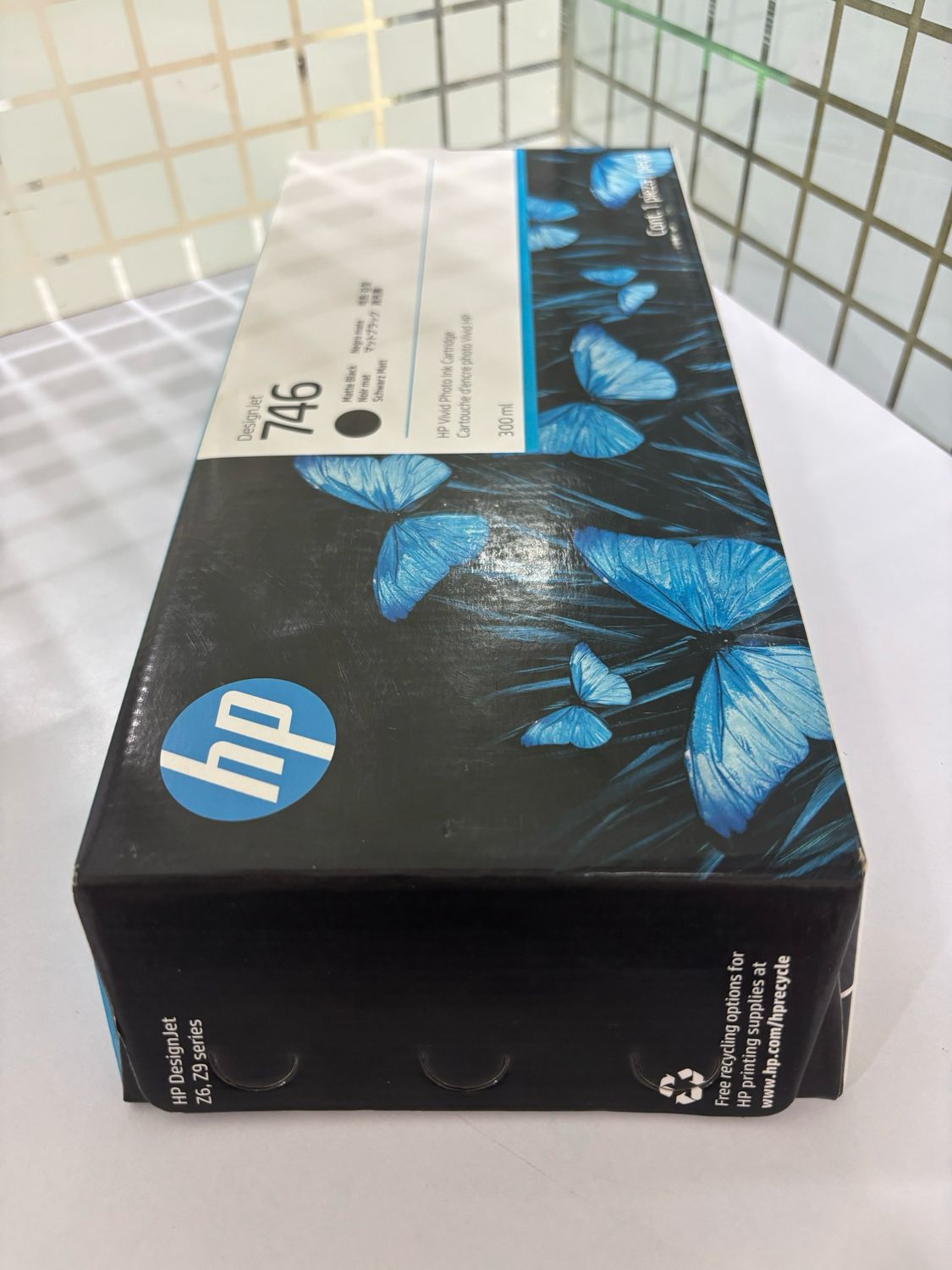 HP 746 Matte Black DesignJet Ink Cartridge, 300ml (P2V83A) HP 746 Matte Black DesignJet Ink Cartridge, 300ml (P2V83A)