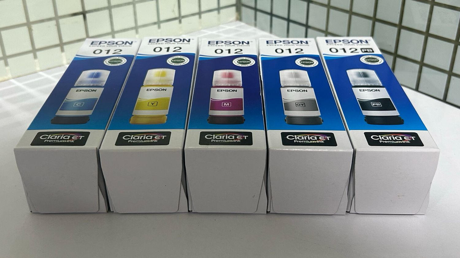 Epson 011/012 set of 6 bottle, L8180 (PB/Bk/C/Y/M/Gr) Epson 011/012 set of 6 bottle, L8180 (PB/Bk/C/Y/M/Gr)