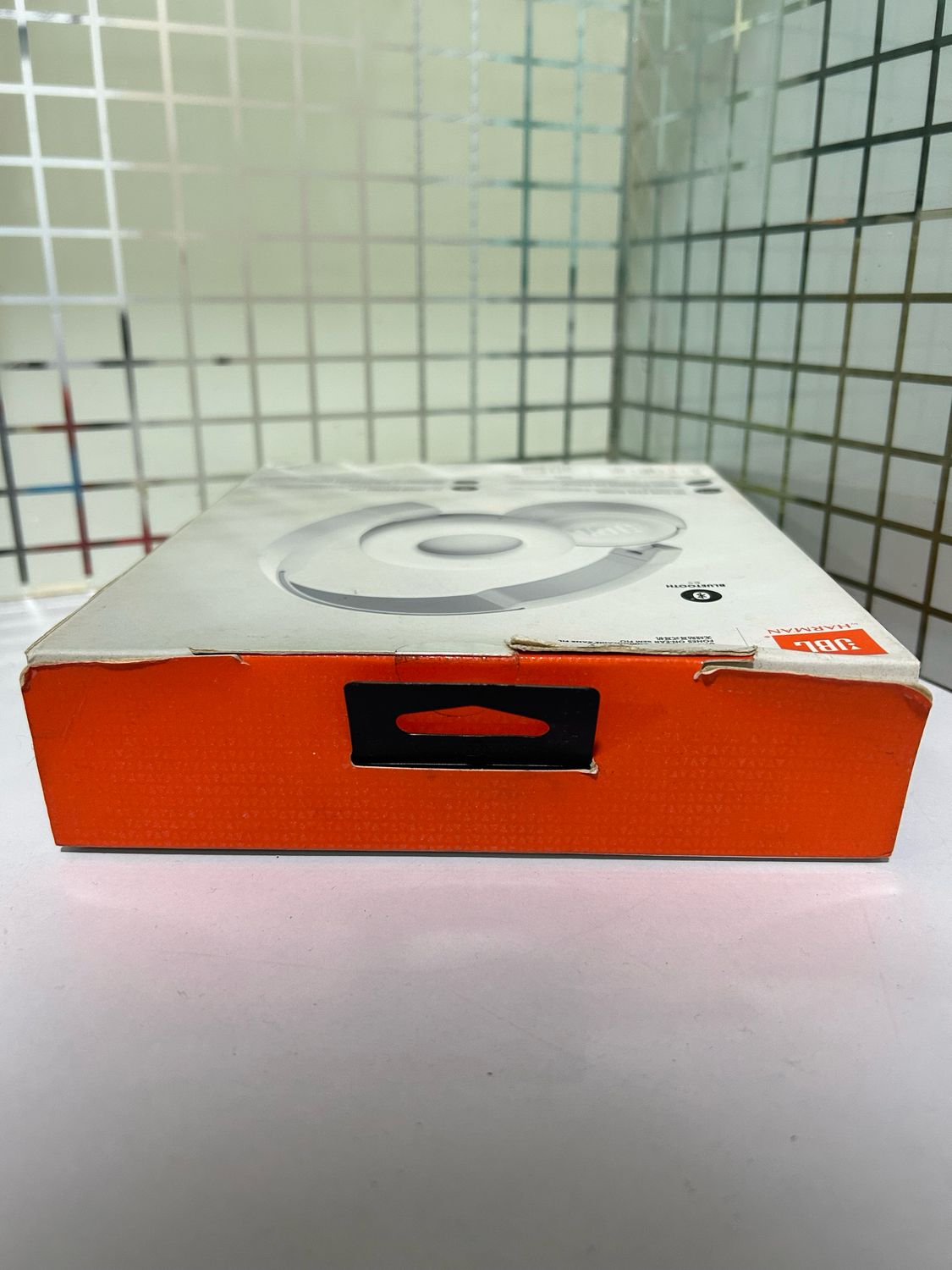 JBL T450BT On-Ear Wireless Bluetooth Headphones with Mic, White JBL T450BT On-Ear Wireless Bluetooth Headphones with Mic, White