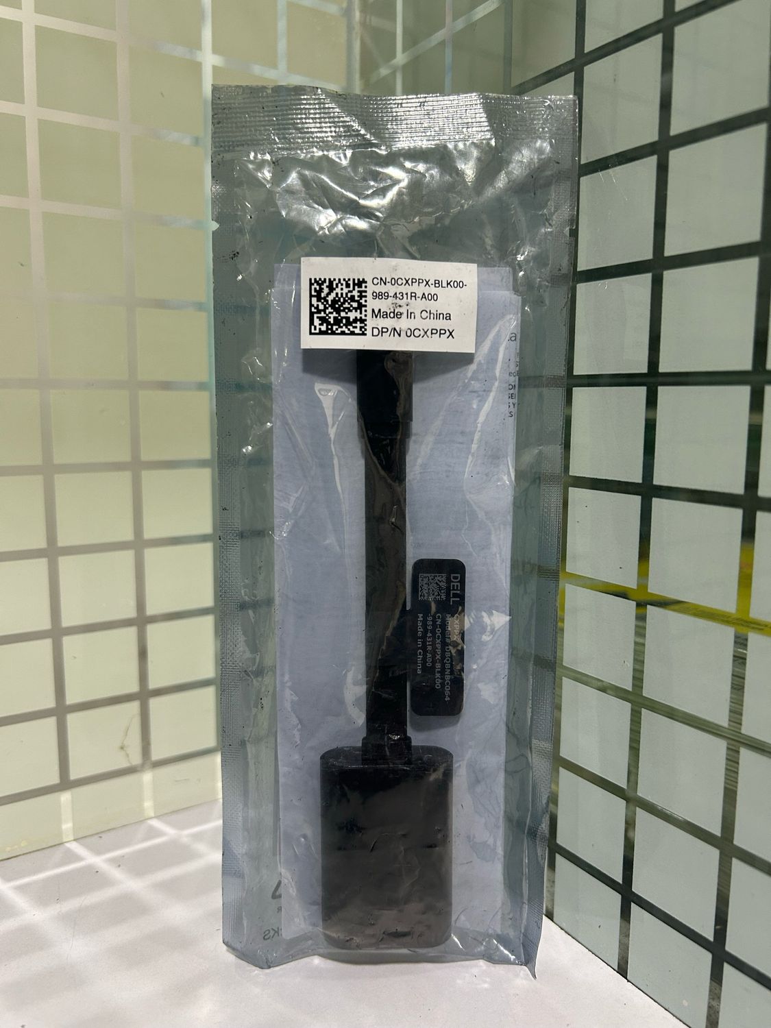 Dell USB-C to VGA Adapter