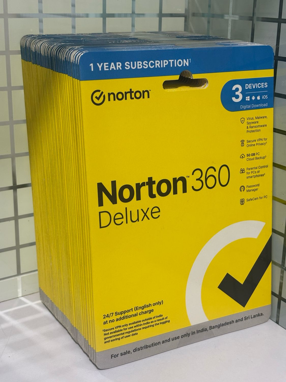 Renewal, 3 User, 1 Year, Norton 360 Deluxe Total Security