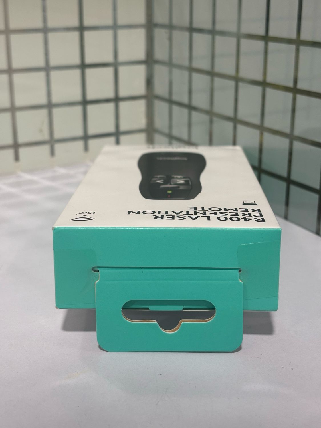 Logitech R400 Wireless Presenter Remote Control