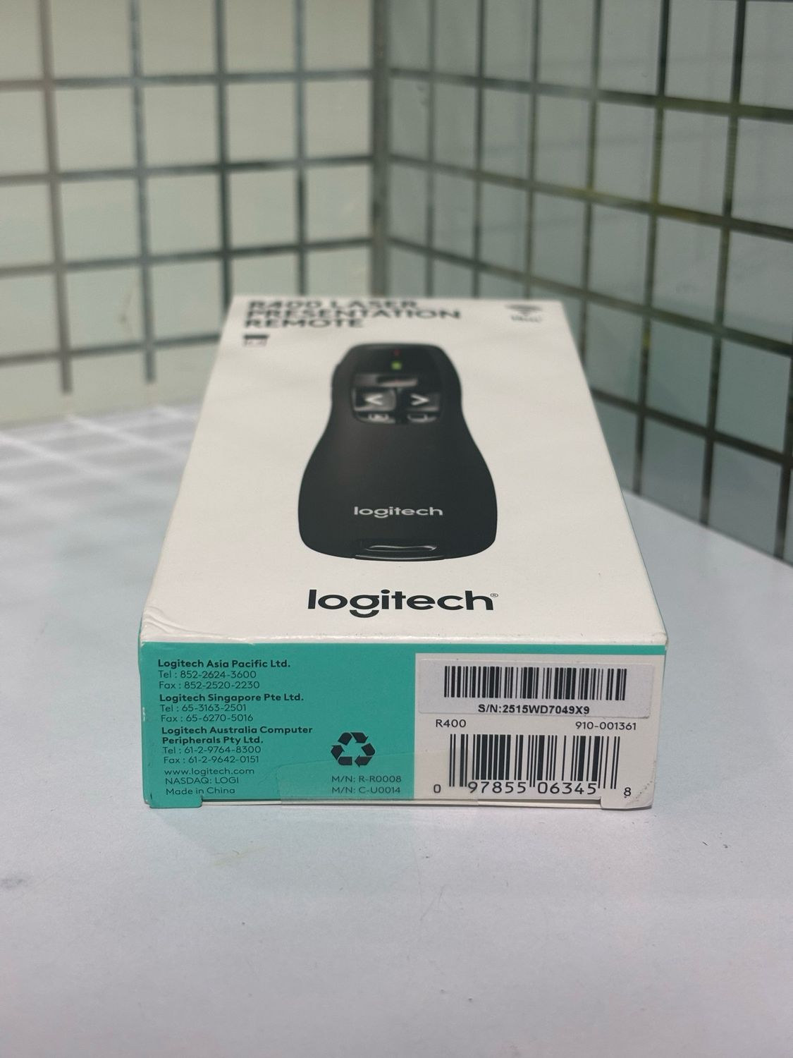 Logitech R400 Wireless Presenter Remote Control