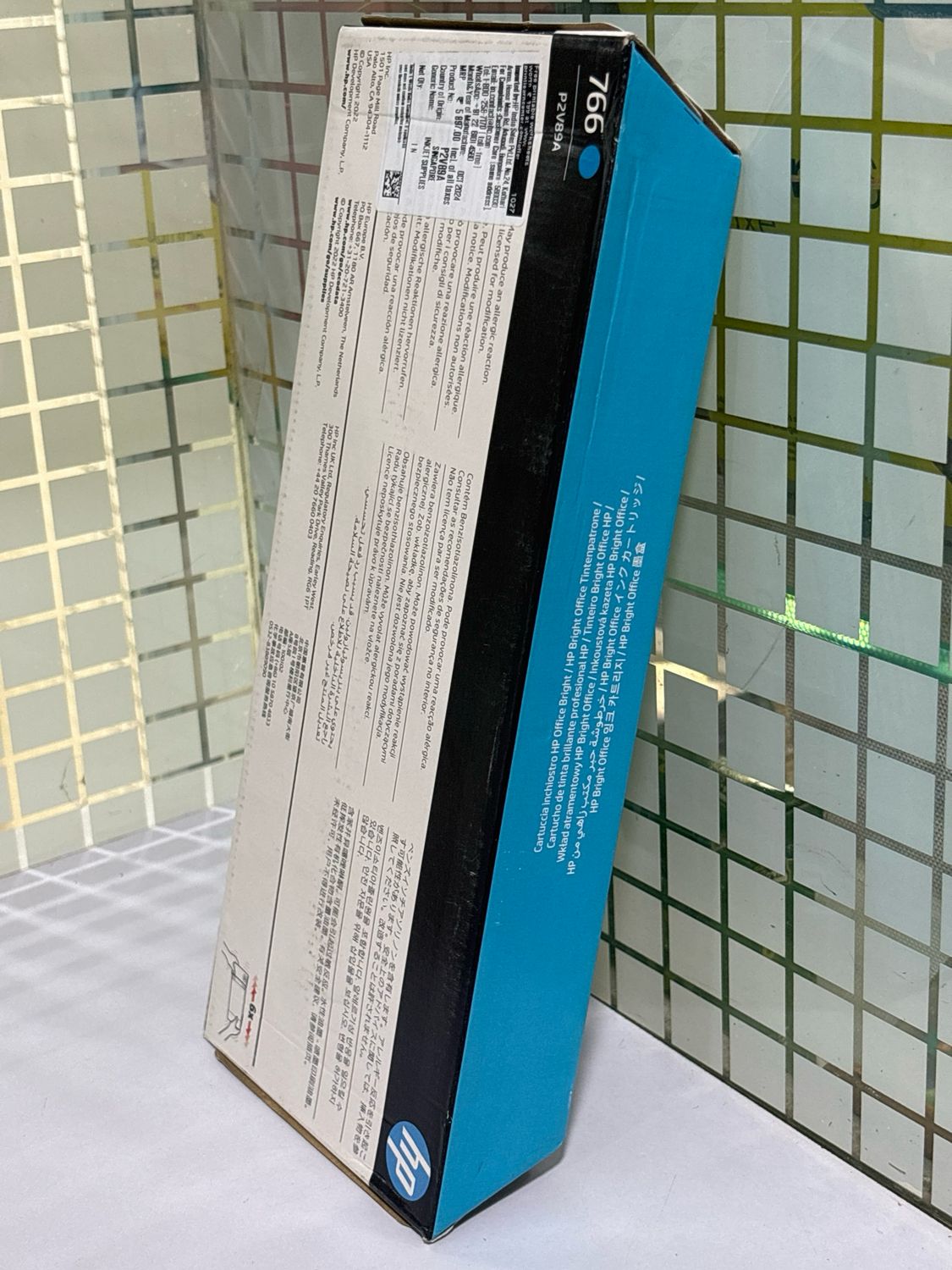 HP DesignJet 766 / 766B Ink Cartridge, Cyan, 300ml HP DesignJet 766 / 766B Ink Cartridge, Cyan, 300ml