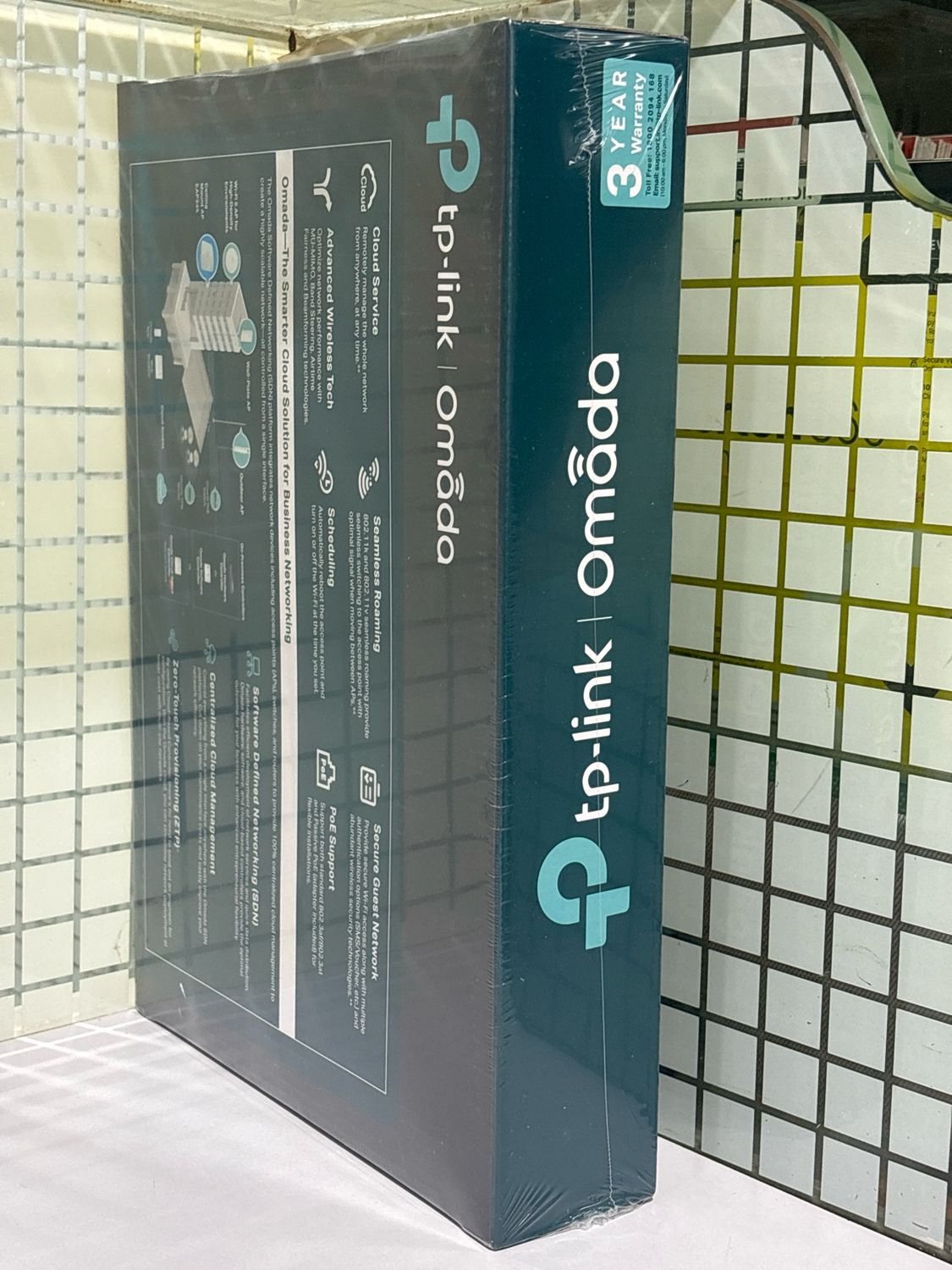 TP-Link EAP245 AC1750 Wireless Wi-Fi Access Point TP-Link EAP245 AC1750 Wireless Wi-Fi Access Point