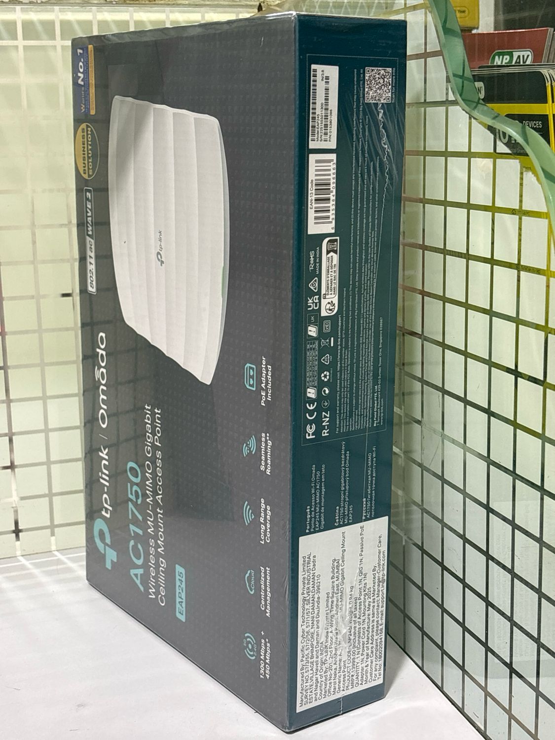 TP-Link EAP245 AC1750 Wireless Wi-Fi Access Point TP-Link EAP245 AC1750 Wireless Wi-Fi Access Point