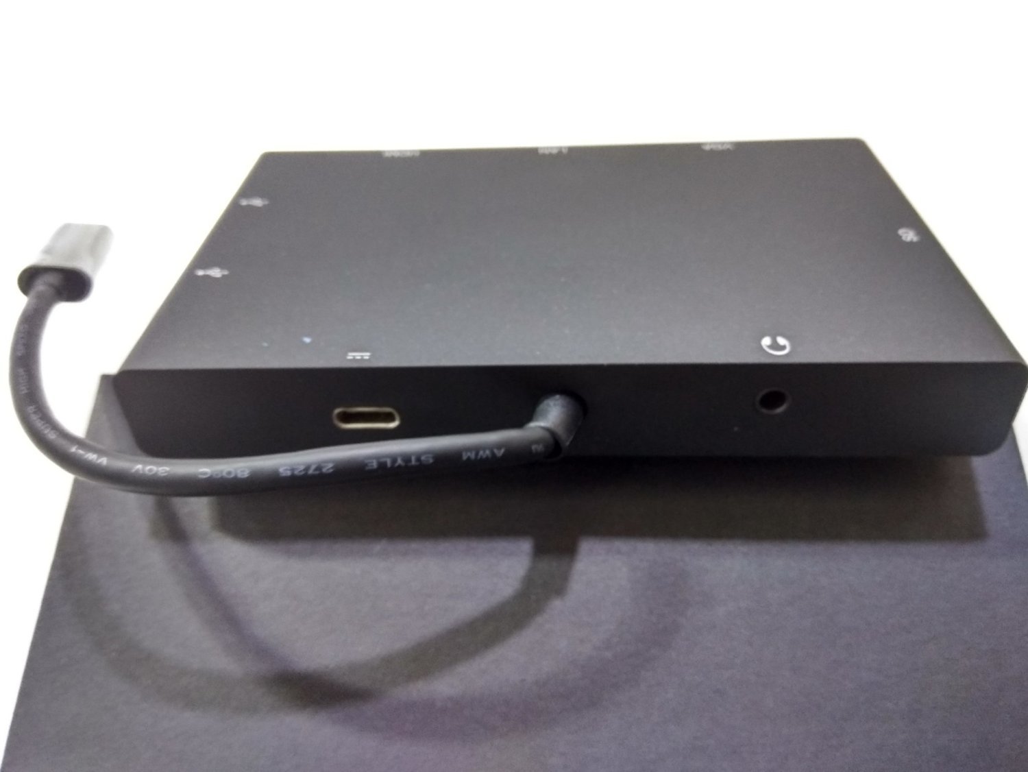 8 in 1 USB C Hub Multi-Port Type C Adapter Dongle 8 in 1 USB C Hub Multi-Port Type C Adapter Dongle