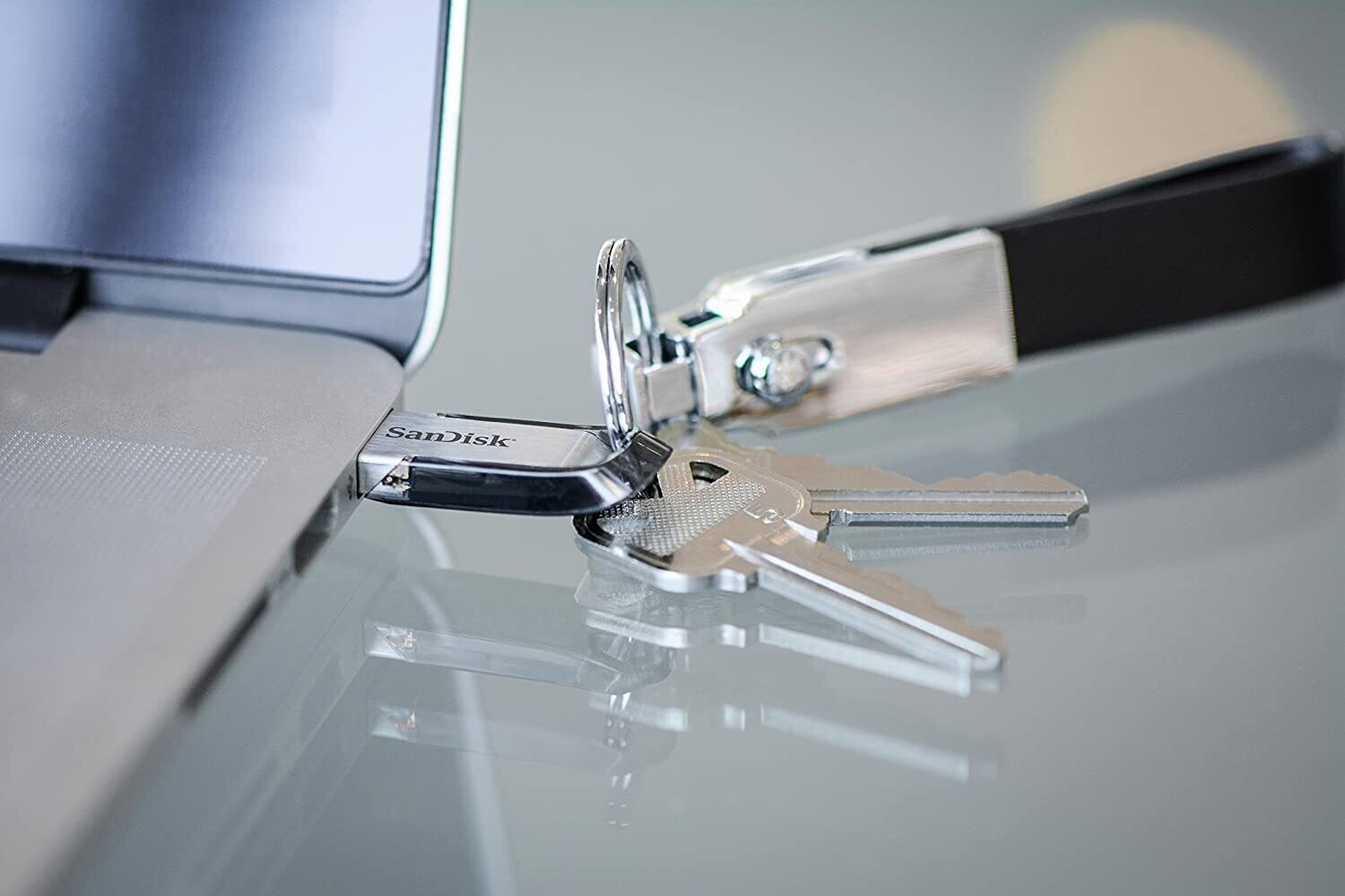 SanDisk 64GB Ultra Flair 3.0 USB Flash Drive