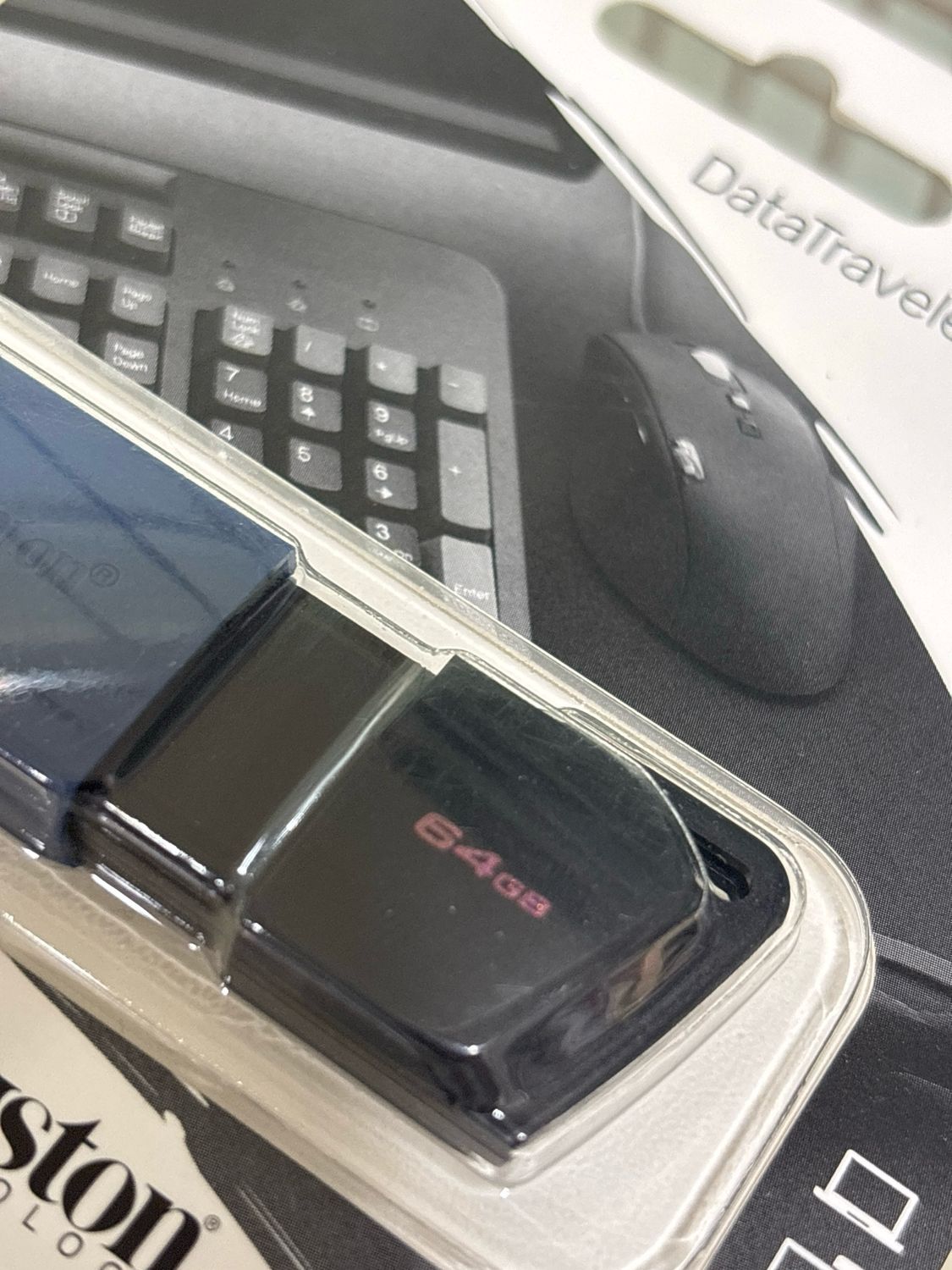 Kingston 64GB Pen Drive 3.2, (Exodia M)