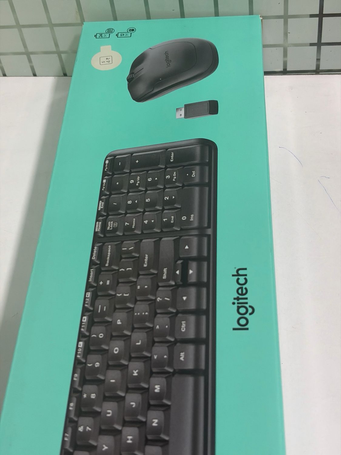 Logitech MK220 Small Wireless Keyboard Mouse