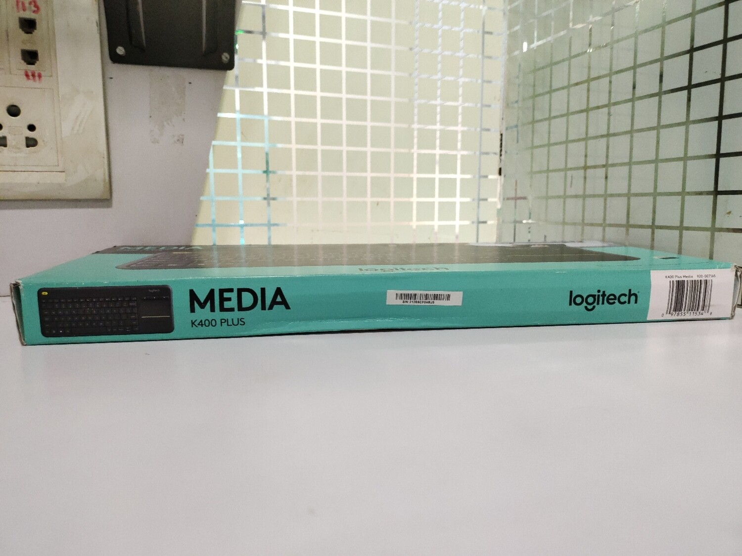 Logitech K400 Plus Wireless Touch Keyboard