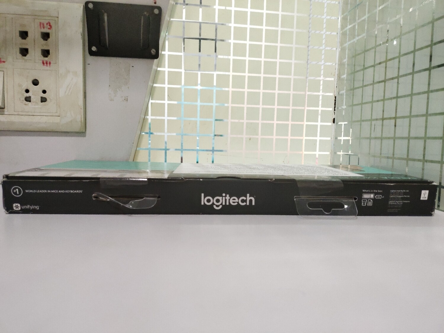 Logitech K400 Plus Wireless Touch Keyboard