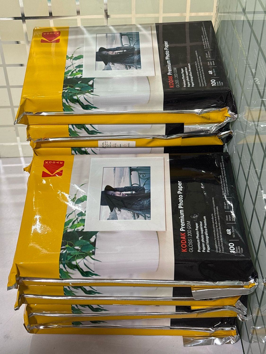 Kodak 200gsm 4R 4x6 Photo Paper (pack of 10) Kodak 200gsm 4R 4x6 Photo Paper (pack of 10)