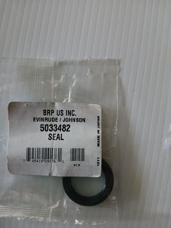 Oil seal  5033482