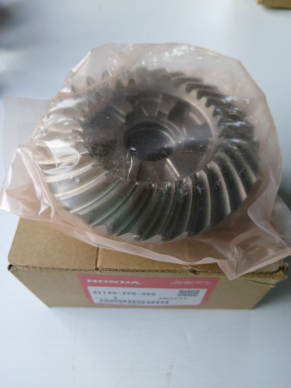Gear Comp, Bevel Fwd  41140-ZY6-000