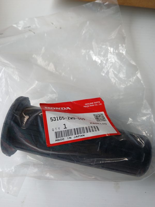 Grip, Rubber  53165-ZW9-000