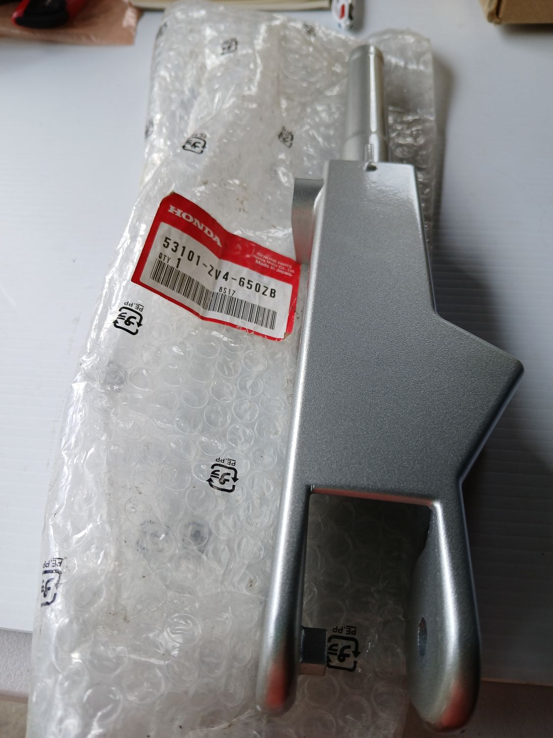 Handle  53101-ZV4-650ZB