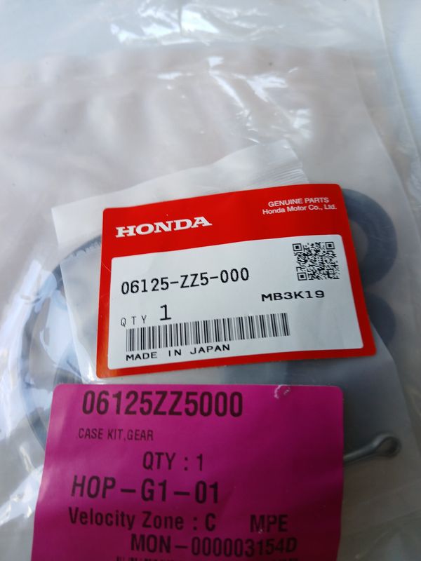 Gearcase Seal Kit  06125-ZZ5-000