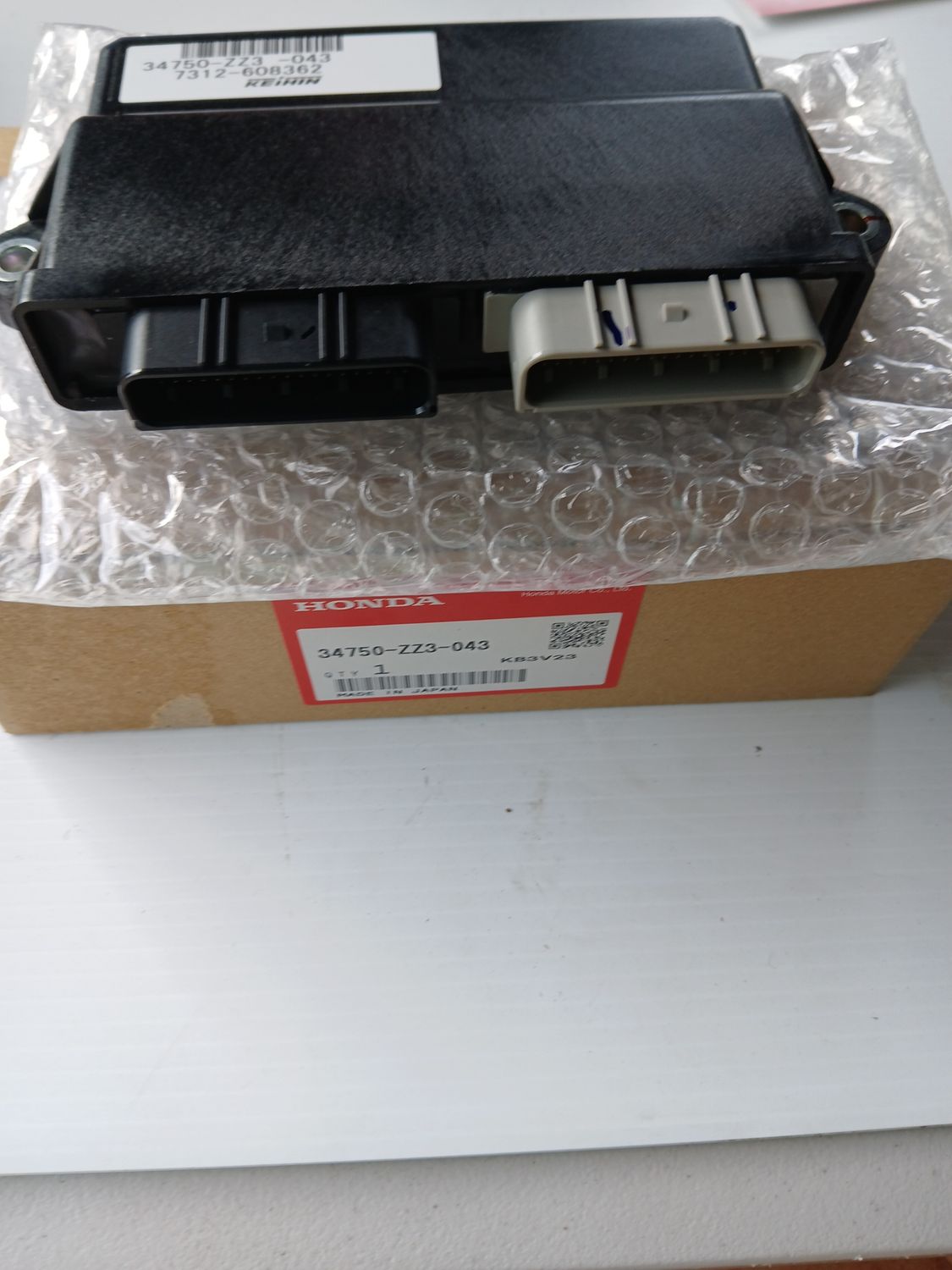 ECU  34750-ZZ3-043
