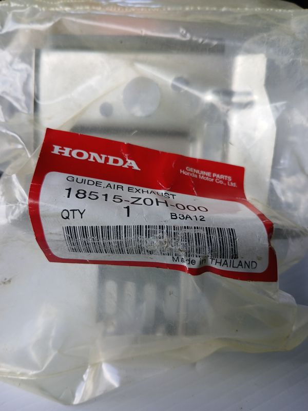 Guide, Air Exhaust  18516-Z0H-000