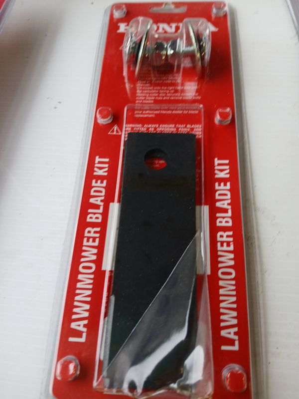 Lawnmower Blade Kit  L1238-UTI-215