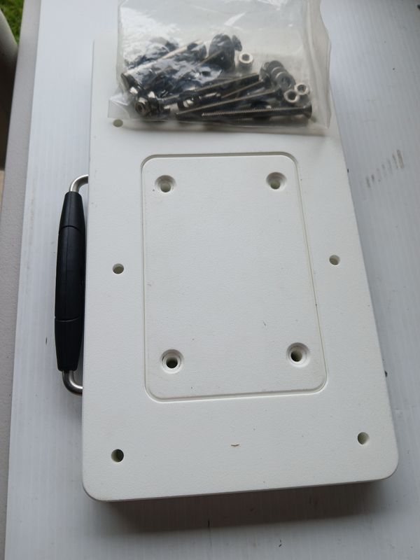 Minnkota Quick Release Bracket RTA-17   603009