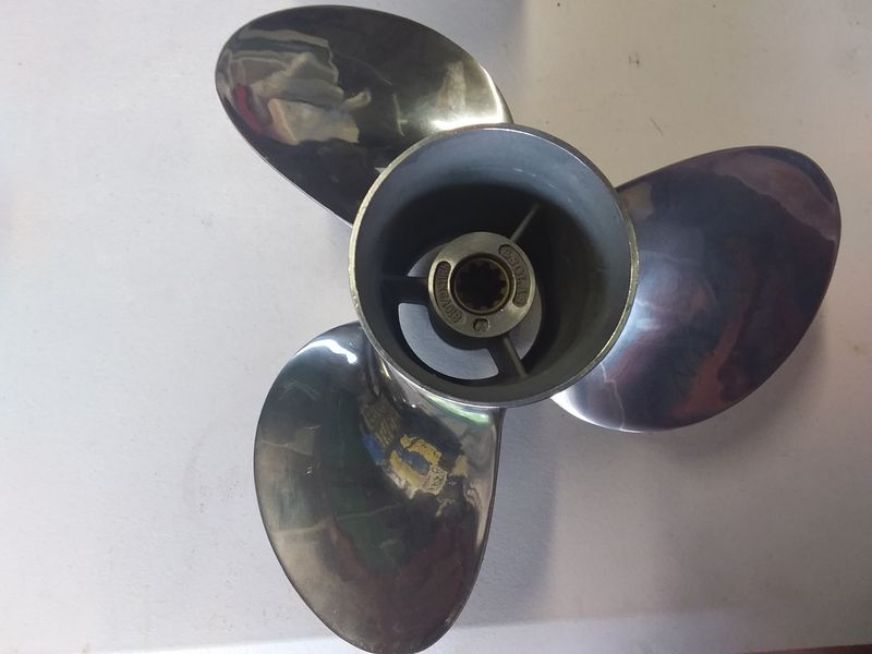 Solas/Yamaha YB 3 Blade Stainless Steel Propeller. 3231-105-11.