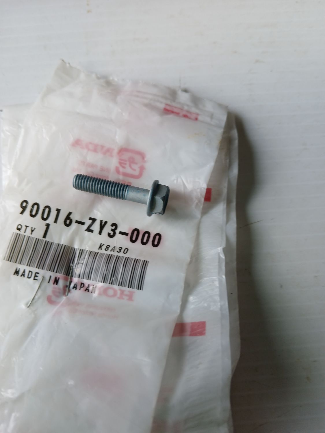 Bolt, Flange 6 x 28 Pack of 6,   90016-ZY3-000