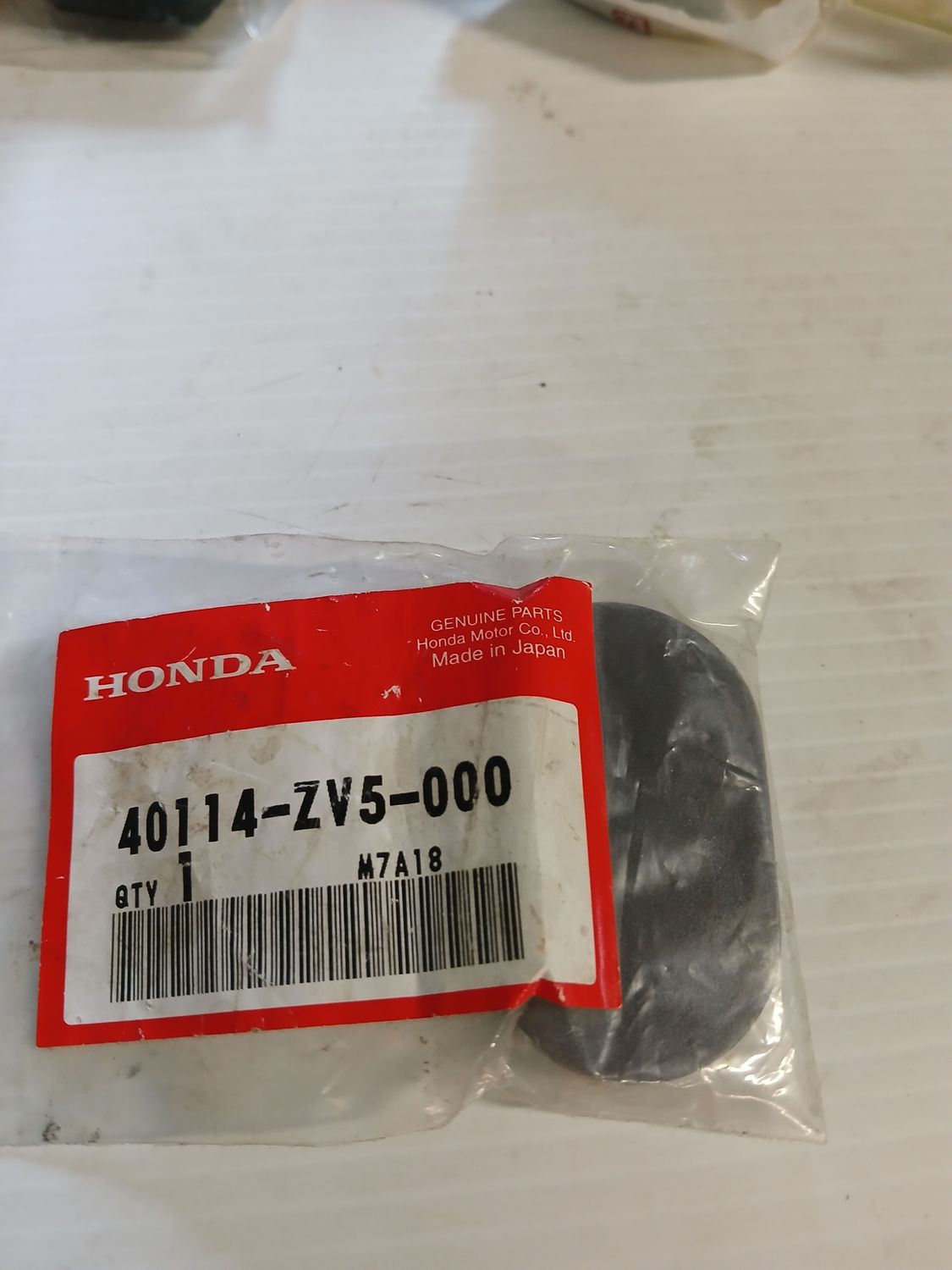 Grommet G, Under Case  40114-ZV5-000