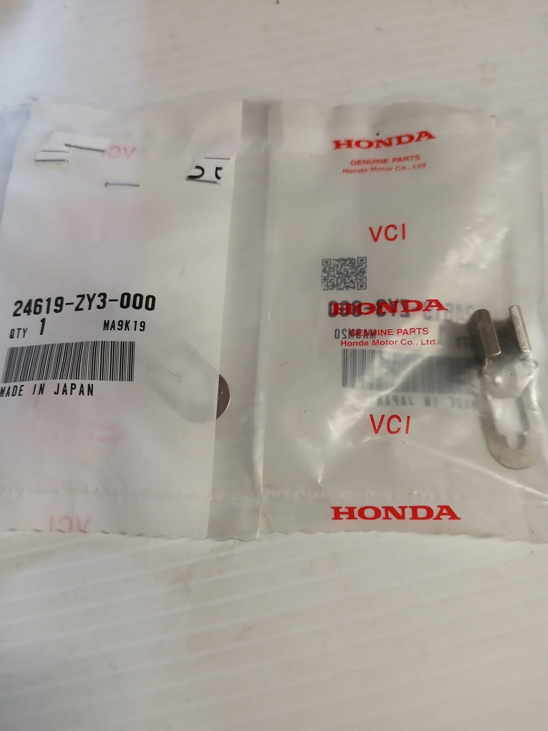 Plate, Lock - Pack of 2,    24619-ZY3-000