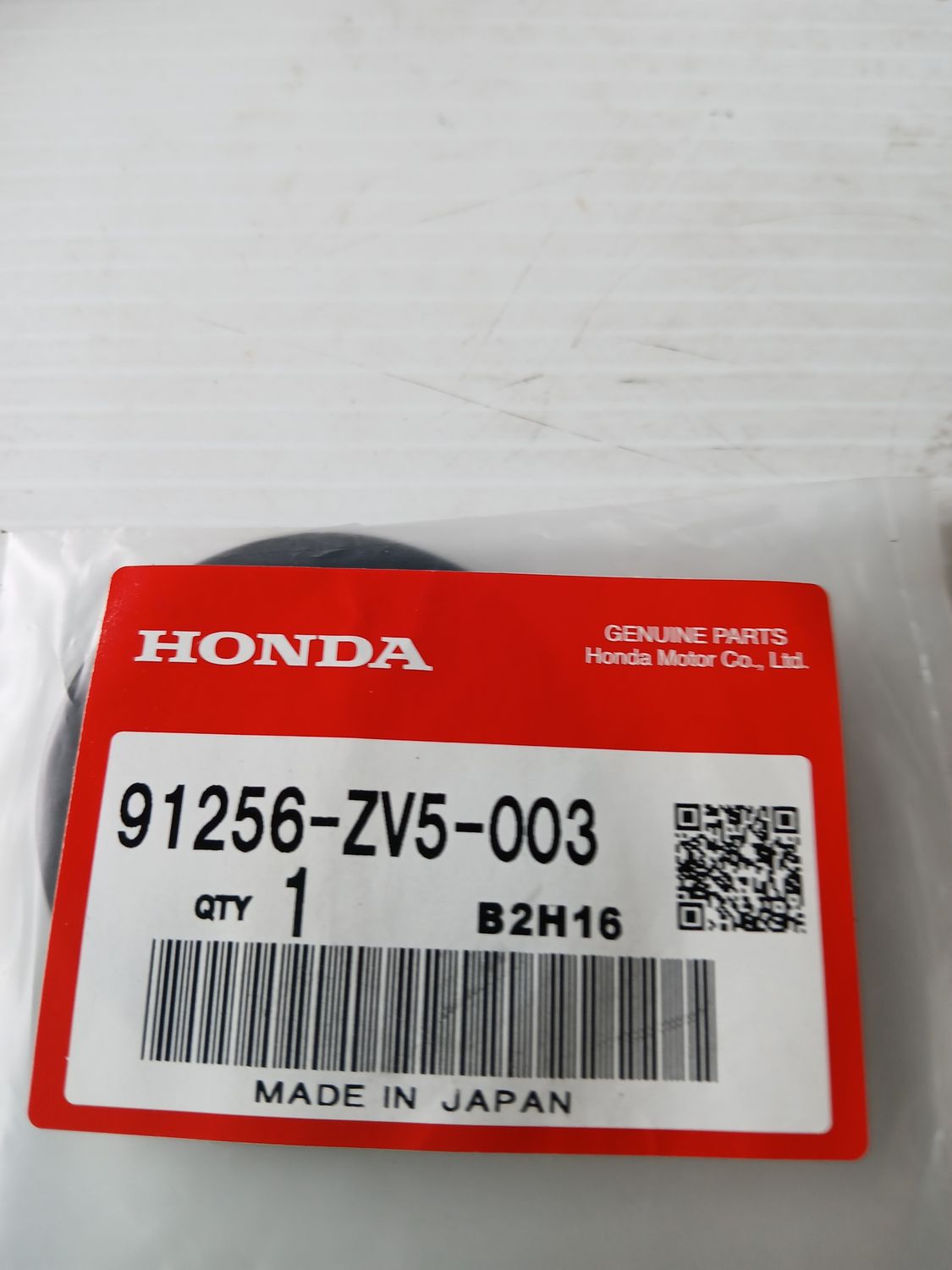 Oil Seal  91256-ZV5-003