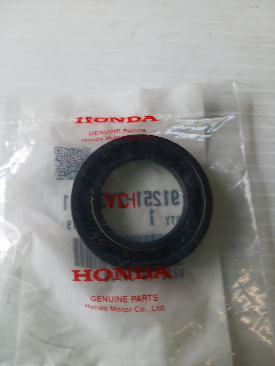 Oil Seal  91251-ZY3-C01