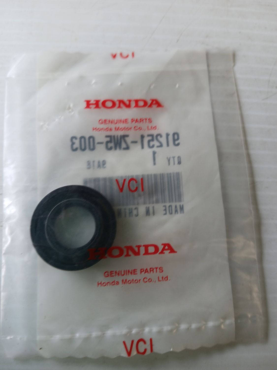 Oil Seal, 14 x 26 x 6,  91251-ZW5-003